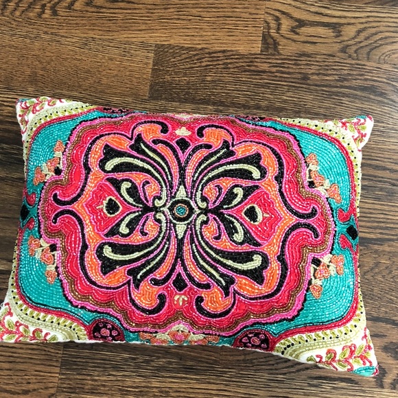 Max Studio Accessories - 💓💓💓Colorful beaded pillow💓💓💓